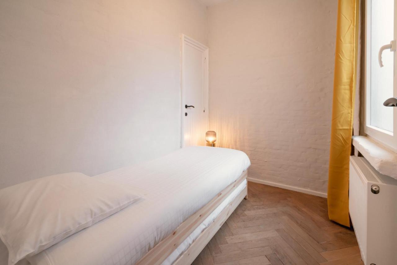Charming And Spacious Antwerp City Center Apartments Exterior photo